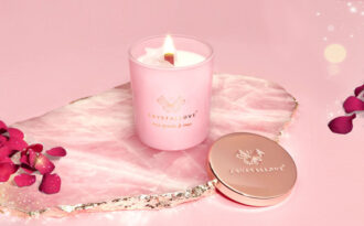 CRYSTALLOVE Home SPA Collection - świeca sojowa z kwarcem różowym